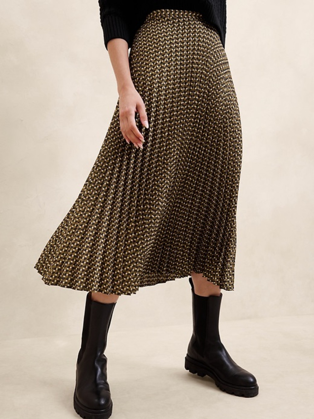 Banana Republic Factory Pleated Woven Chevron Midi Skirt in Olive/Black Size 14 - Picture 2 of 6